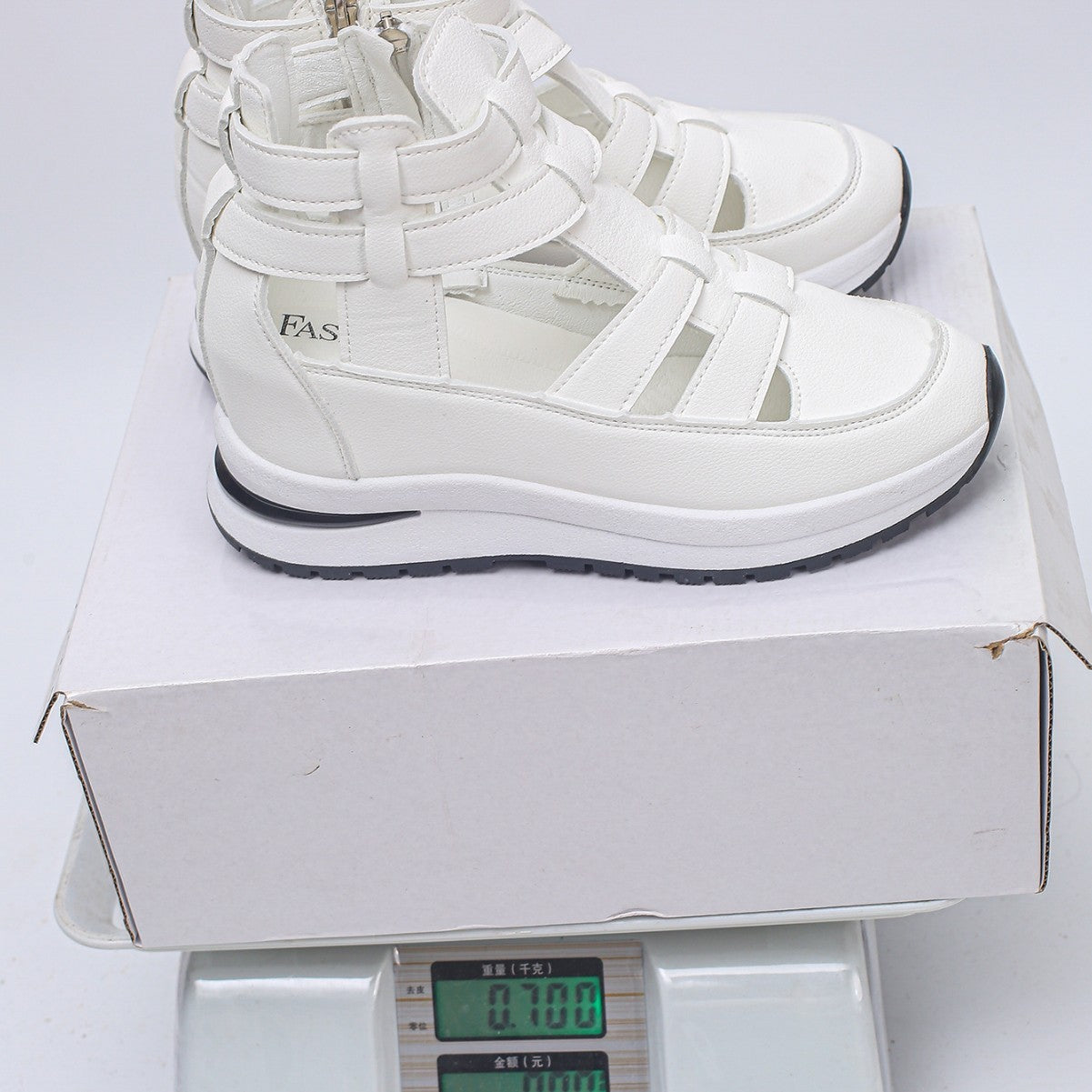 Close-toed Hollow-out Sandals